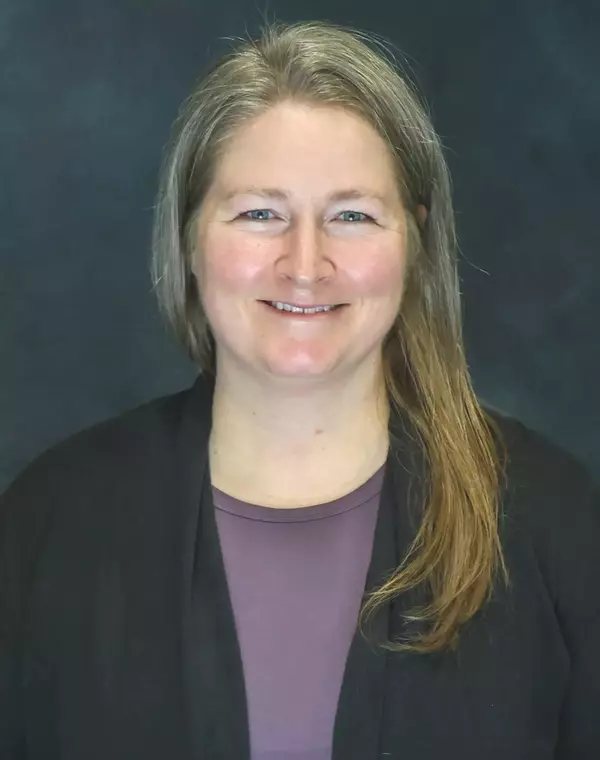 Kathryn Bzdafka headshot