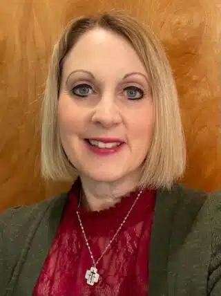 Lora Canter